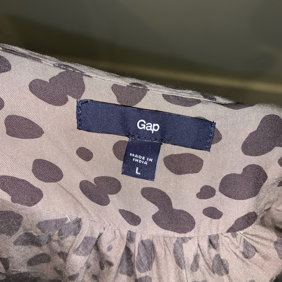 Animal print tank top blouse with buttons - Picture 3 of 3